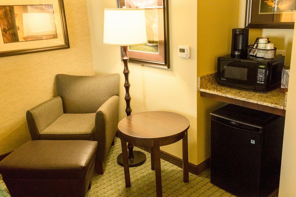 Little Missouri Inn & Suites New Town Eksteriør bilde