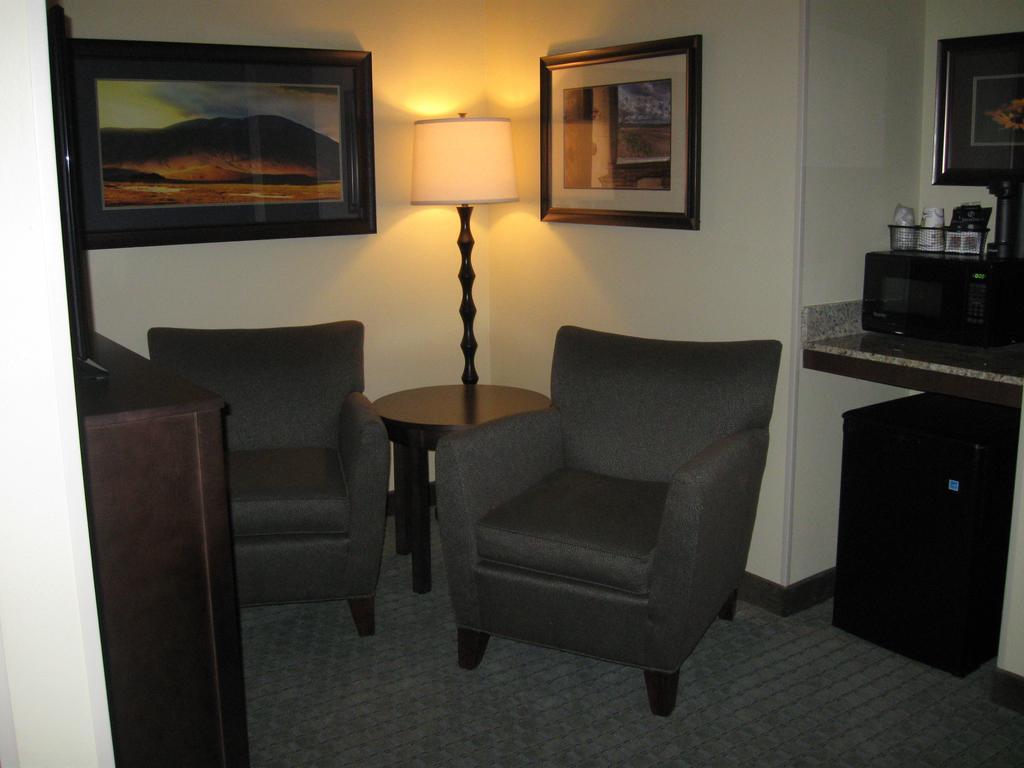 Little Missouri Inn & Suites New Town Eksteriør bilde